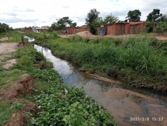 Córrego que corta a comunidade Lindalma Soares. Foto: SDU Centro Norte