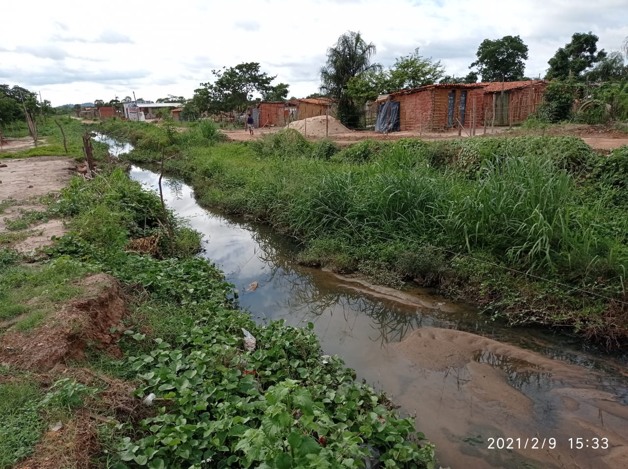 Córrego que corta a comunidade Lindalma Soares. Foto: SDU Centro Norte