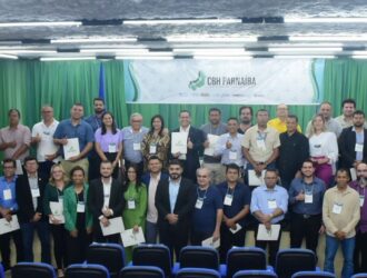 Fotografia da posse dos representantes eleitos, durante posse do Comitê da Bacia Hidrográfica do Rio Parnaíba
